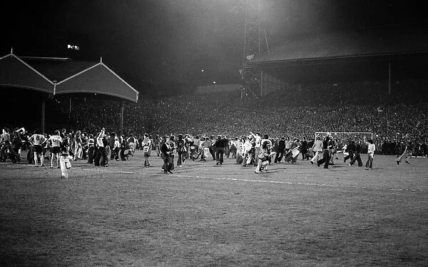 Wolverhampton Wanderers 1 v. Liverpool 3. Fans invade the pitch. 4th May 1976