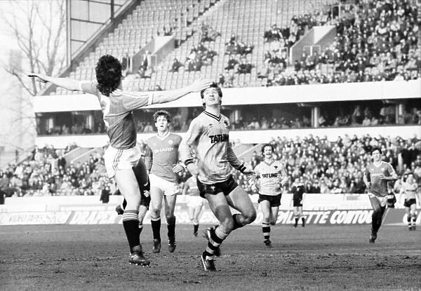 Wolverhampton Wanderers v. Manchester United. Feburary 1984 MF14-12-030 The final score