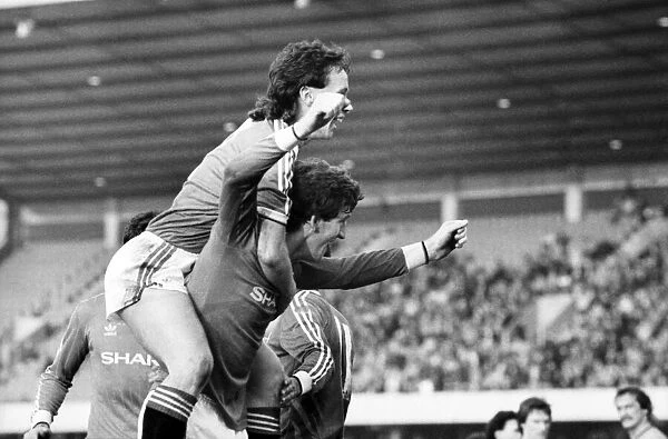 Wolverhampton Wanderers v. Manchester United. Feburary 1984 MF14-12-005 The final score