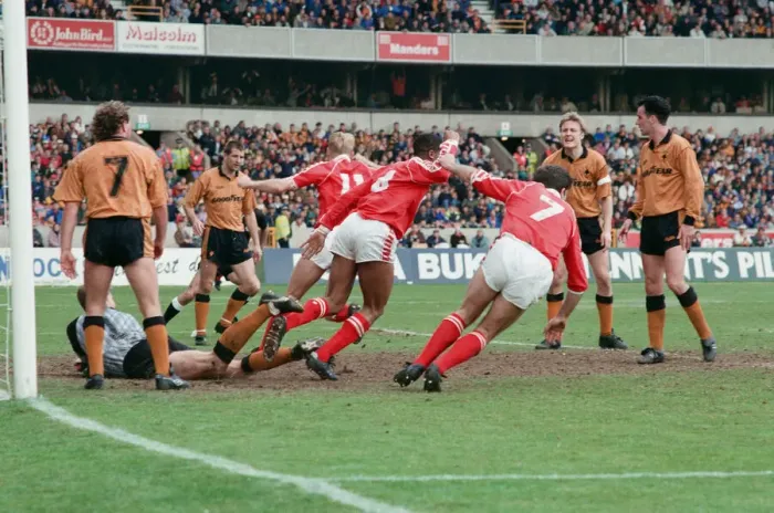 Framed Print : Wolverhampton Wanderers v Middlesbrough, final score 2-1 to Middlesbrough Framed Print : Wolverhampton Wanderers v Middlesbrough, final score 2-1 to Middlesbrough