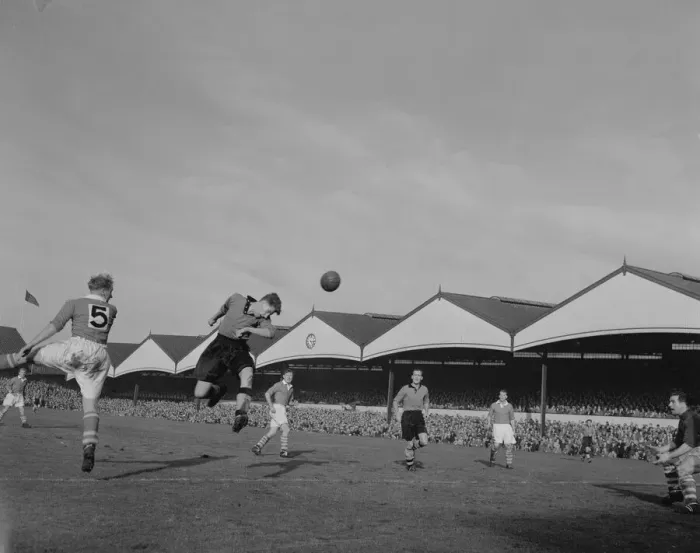 Framed Print : Wolverhampton Wanderers v Middlesbrough Division One. Roy Swinbourne of Wolves Framed Print : Wolverhampton Wanderers v Middlesbrough Division One. Roy Swinbourne of Wolves