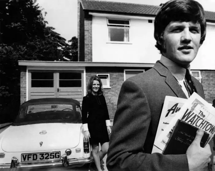Framed Print : Wolves player Peter Knowles pictured with his wife Jean on their rounds speaking Framed Print : Wolves player Peter Knowles pictured with his wife Jean on their rounds speaking