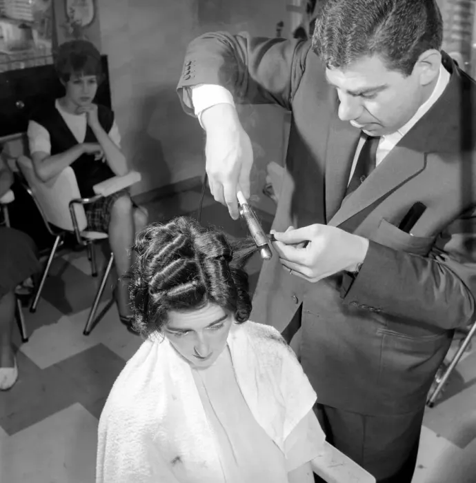 Framed Print : Woman have her hair cut and curled at the hair dressers, 7th June 1962 Framed Print : Woman have her hair cut and curled at the hair dressers, 7th June 1962