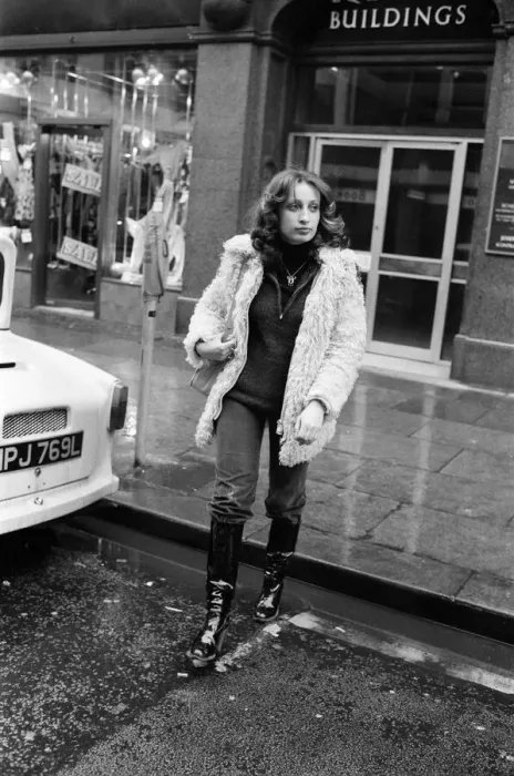 Framed Print : Woman in Manchester, photographed for a Daily Mirror Fashion Spy article