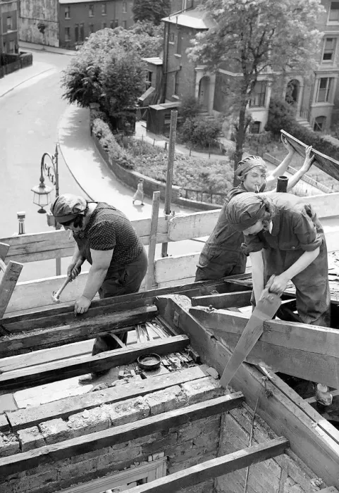 Framed Print : Women Builders during WW2 - June 1941 Women doing mens jobs during the war Framed Print : Women Builders during WW2 - June 1941 Women doing mens jobs during the war