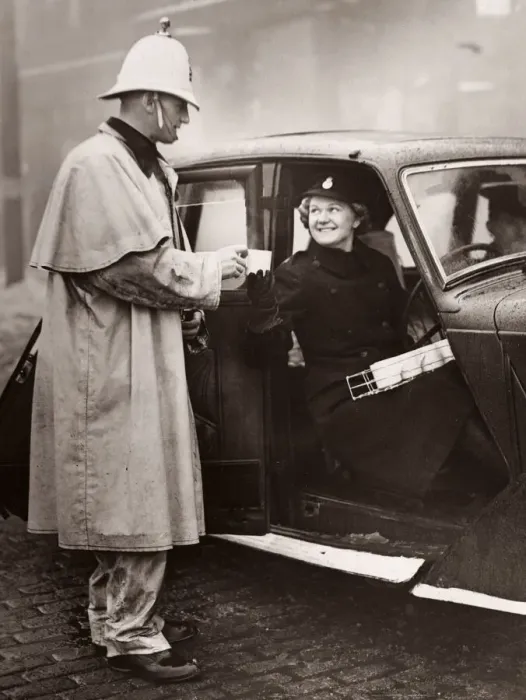 Framed Print : Women drivers of the mobile section of the Salford lancashire police force Framed Print : Women drivers of the mobile section of the Salford lancashire police force