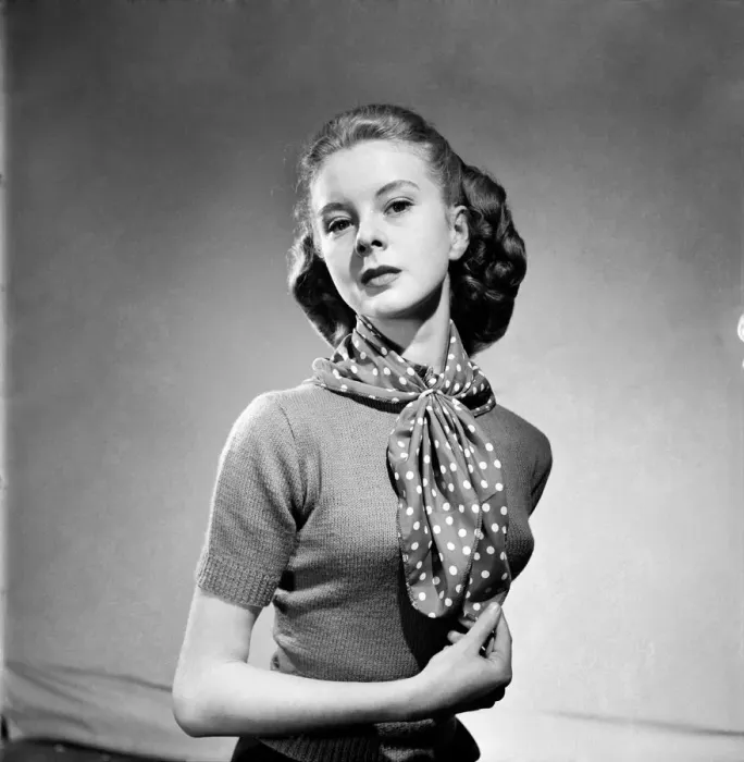 Framed Print : Women modelling an adaptable scarf. June 1952 C3240-001 Framed Print : Women modelling an adaptable scarf. June 1952 C3240-001