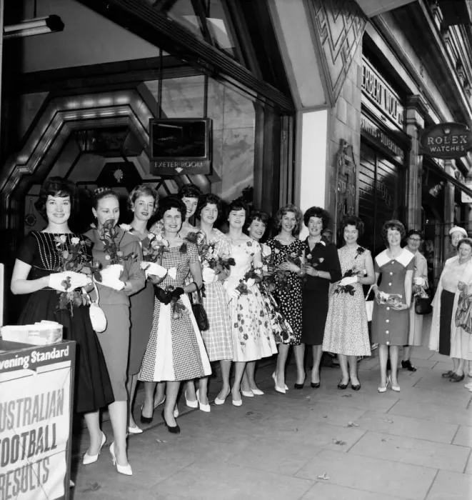 Framed Print : Women at the Strand Palace Hotel. June 1960 M4491 Framed Print : Women at the Strand Palace Hotel. June 1960 M4491