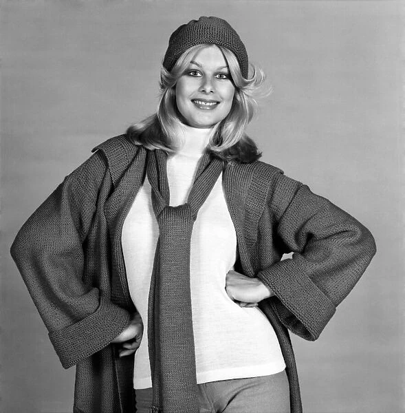 Womens: 1970s Fashionss  /  M: Jilly Johnson. January 1975 75-00001-002