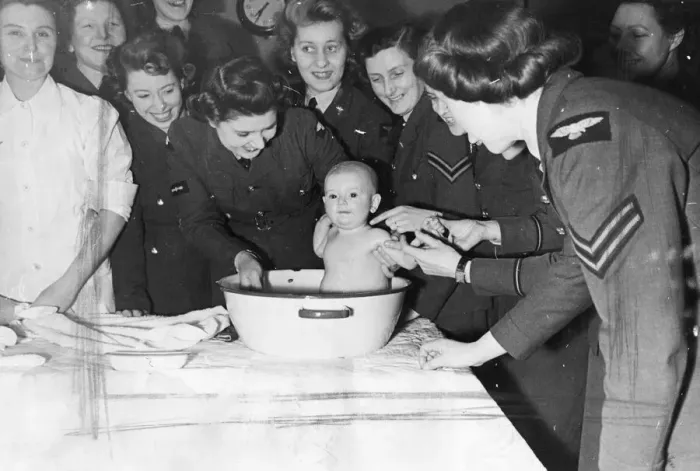 Framed Print : The Womens Auxiliary Air Force (WaF) pay a visit to The Black Prince Nursery in Framed Print : The Womens Auxiliary Air Force (WaF) pay a visit to The Black Prince Nursery in