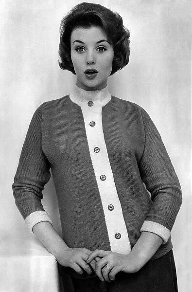 Womens Clothing. September 1959 P013235