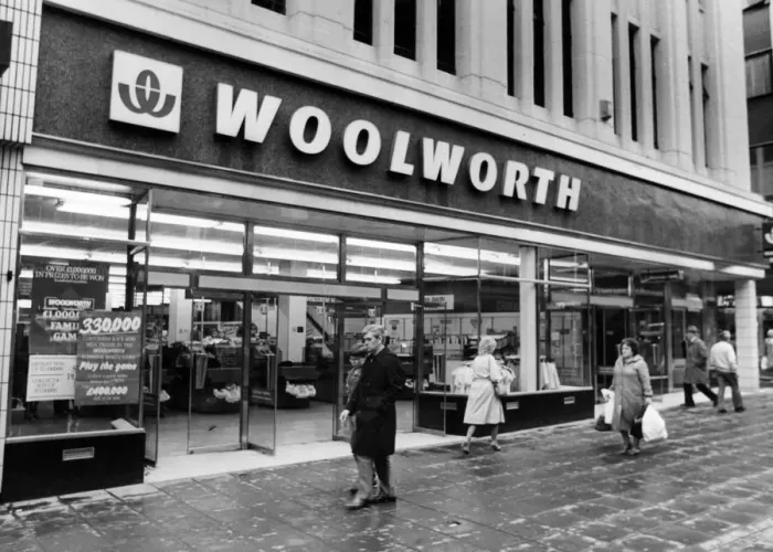 Framed Print : Woolworth Department Store, Northumberland Street, Newcastle, 4th August 1984