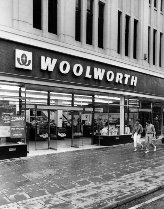 Framed Print : Woolworth Department Store, Northumberland Street, Newcastle, 4th August 1984
