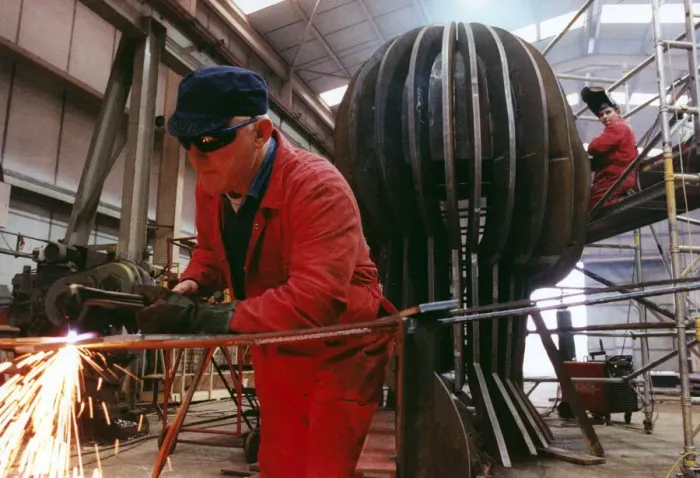 Framed Print : Work in progress at Hartlepool Steel Fabrications on the Gateshead Angel of the North