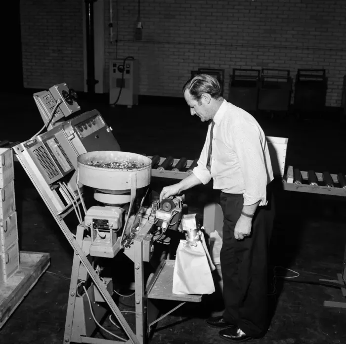 Framed Print : Workers at the Birmingham Mint, Birmingham, West Midlands. October 1967