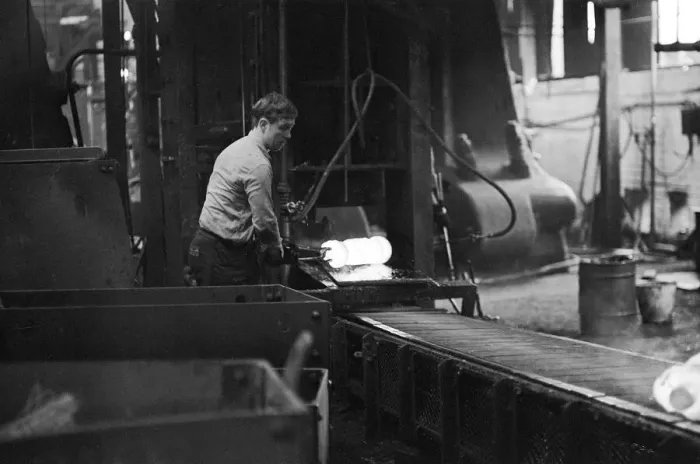 Framed Print : Workers at English Steel Corporation steelworks. 2nd October 1967 Framed Print : Workers at English Steel Corporation steelworks. 2nd October 1967