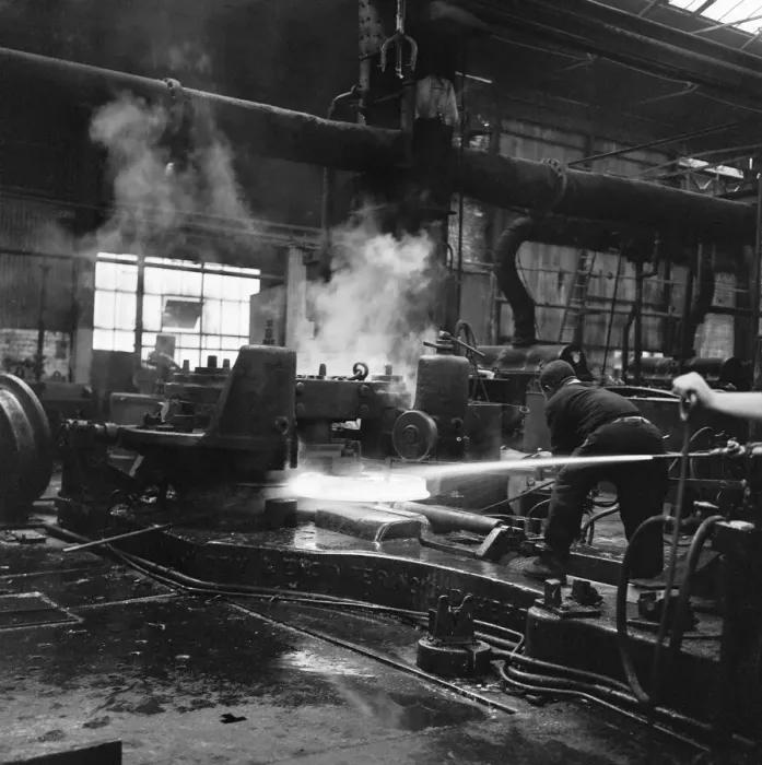 Framed Print : Workers at Peech and Tozer steelworks. 18th August 1967 Framed Print : Workers at Peech and Tozer steelworks. 18th August 1967