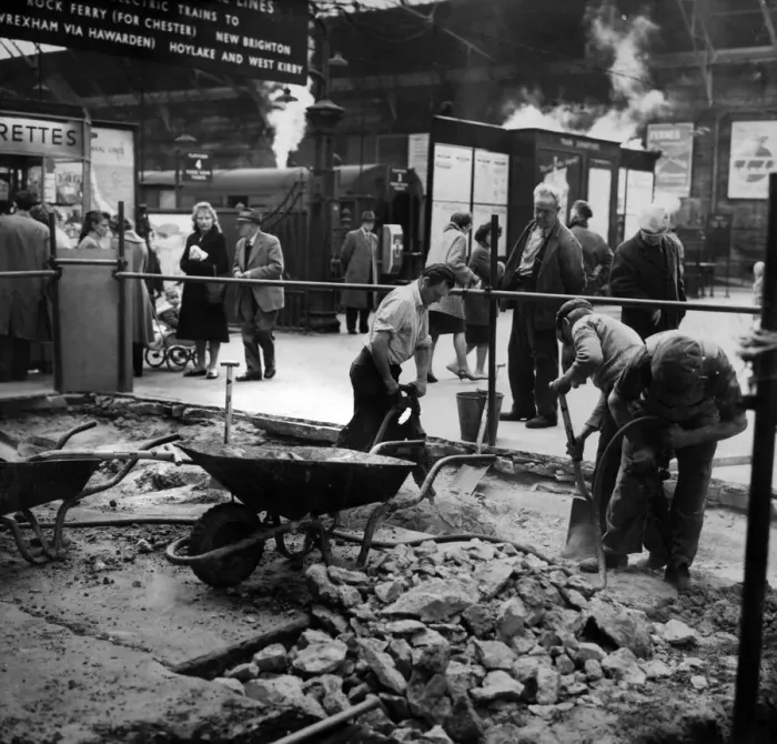 Framed Print : Workmen make a start on the station to store subway at Central Station Framed Print : Workmen make a start on the station to store subway at Central Station