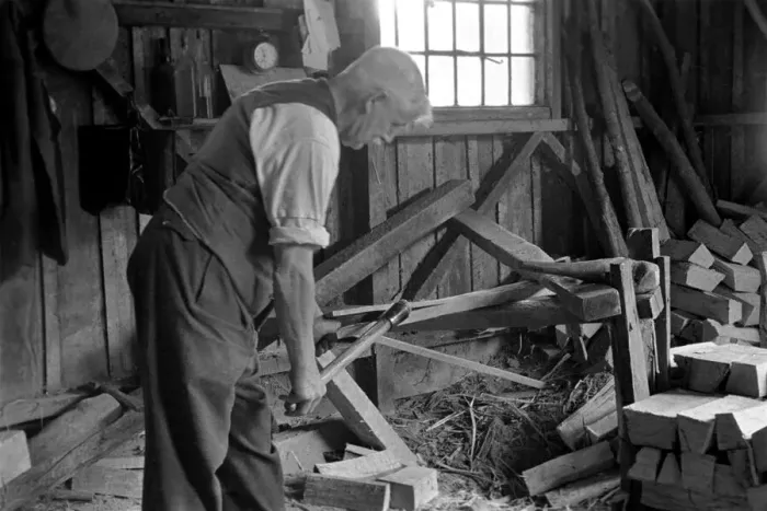 Framed Print : Workmen in a Surrey Timber Yard. October 1937 OL300S-002