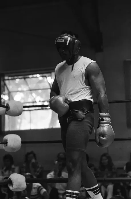 Framed Print : World boxing champion George Foreman trains at the Farigrounds in Pleasanton Framed Print : World boxing champion George Foreman trains at the Farigrounds in Pleasanton