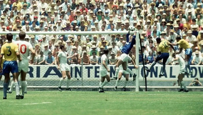 Framed Print : World Cup 1970 Group C England 0 Brazil 1 Gordon Banks makes an Framed Print : World Cup 1970 Group C England 0 Brazil 1 Gordon Banks makes an