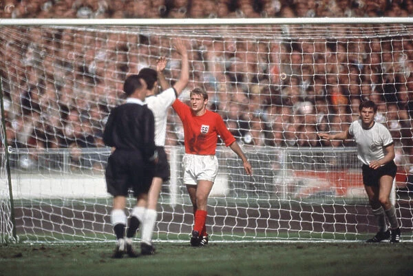 World Cup Final 1966 England 4 West Germany 2 Roger Hunt with arm in the air