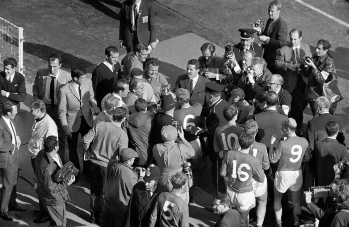 Framed Print : World Cup Football 1966 World Cup Final England (4 Framed Print : World Cup Football 1966 World Cup Final England (4