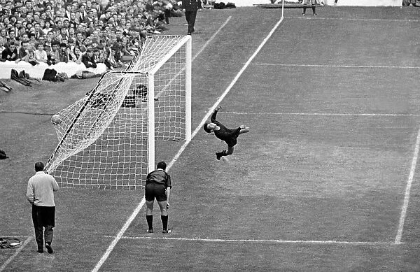 World Cup North Korea versus Portugal 24th July 1966 Owens