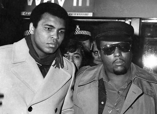 World heavyweight boxing champion Muhammad Ali arrived in London on a two-day visit