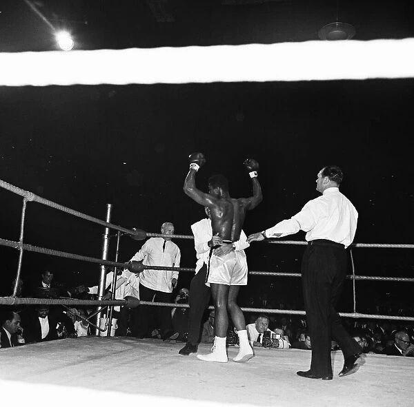 World Heavyweight Championship fight between Muhammad Ali and Brian London at Earls Court