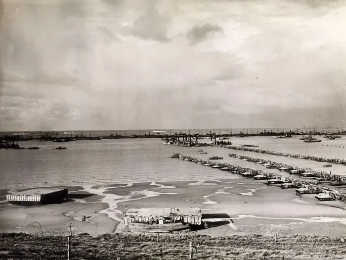 Framed Print : World War II Invasion of France - Operation Overlord The Mulberry harbour at Gold