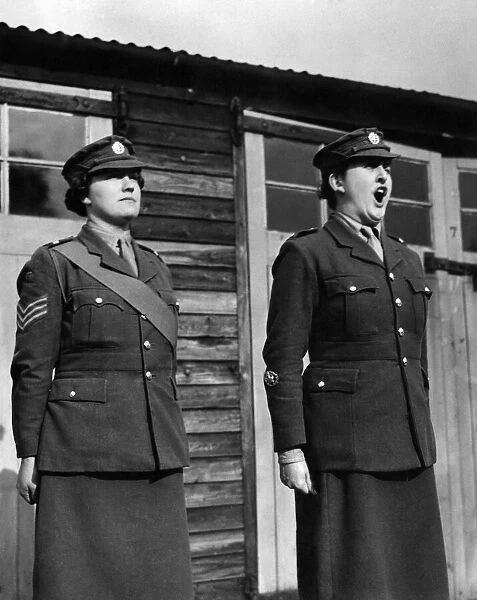 World War II Women: ATS Captain shouting out ordres. October 1941 P010066