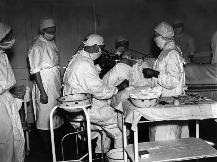 Framed Print : World War II Women. W. A. A. F. station, Innsworth, Glos. A scene in the operating theatre Framed Print : World War II Women. W. A. A. F. station, Innsworth, Glos. A scene in the operating theatre