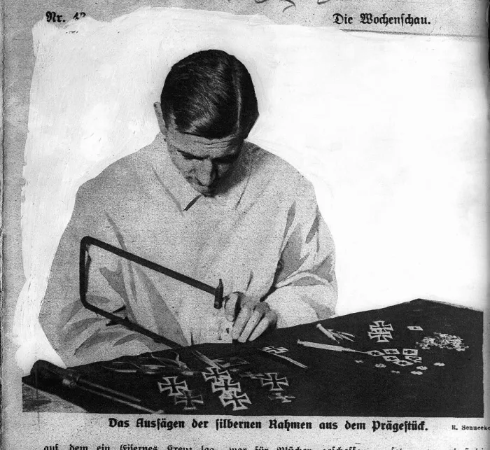 Framed Print : World War One. Making Iron Cross medals October 1914 in Germany Framed Print : World War One. Making Iron Cross medals October 1914 in Germany