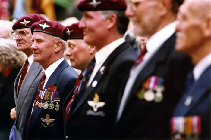 Framed Print : World War Two - Second World War - D-Day Remembrance Parade - Former paratroopers