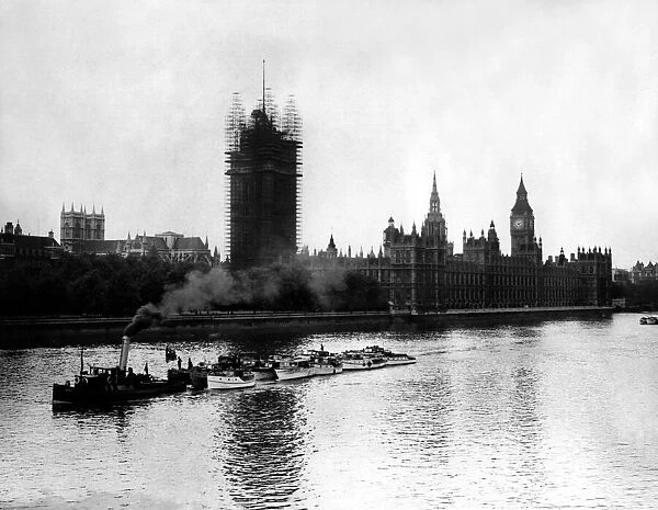 World War Two - Second World War - Thames river craft arrive back after helping