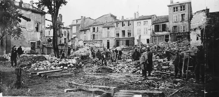Framed Print : World War One - Verdun France ruined by artillery fire 1916