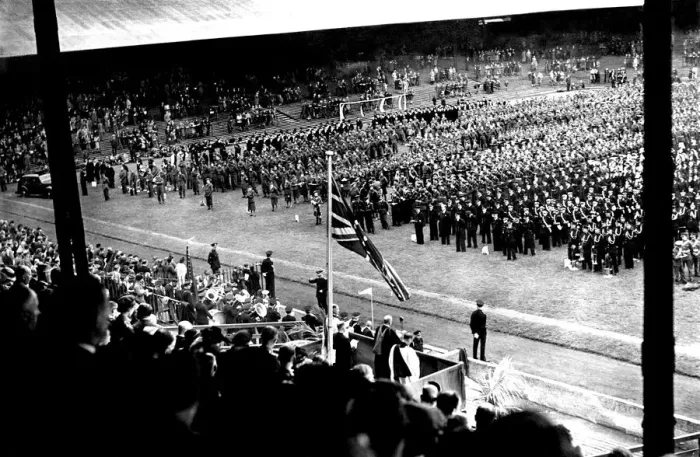 Framed Print : World War two victory parade - Newcastle held its victory parade st St James Framed Print : World War two victory parade - Newcastle held its victory parade st St James