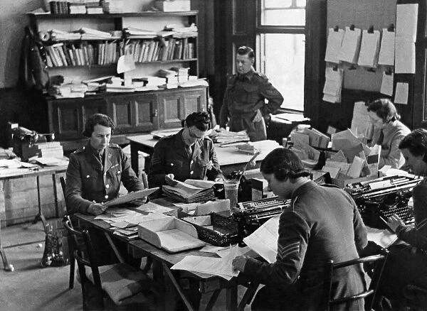 World Ware II Women: ATS office workers. June 1940 P010067