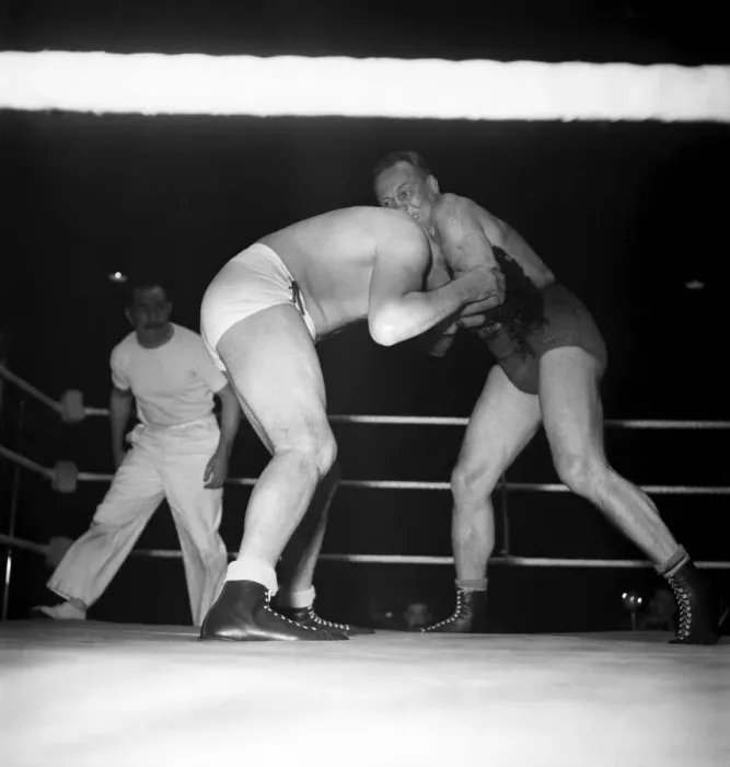 Framed Print : Wrestling at Harringay Jack Doyle in the first bout of his new career Framed Print : Wrestling at Harringay Jack Doyle in the first bout of his new career