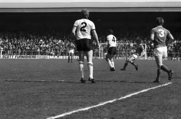 Framed Print : Wrexham 0 v. Barnsley 0. April 1982 MF06-34-022 Local Caption Division 2 Football
