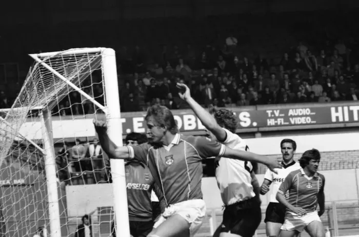 Framed Print : Wrexham 0 v. Barnsley 0. April 1982 MF06-34-030 Local Caption Division 2 Football Framed Print : Wrexham 0 v. Barnsley 0. April 1982 MF06-34-030 Local Caption Division 2 Football