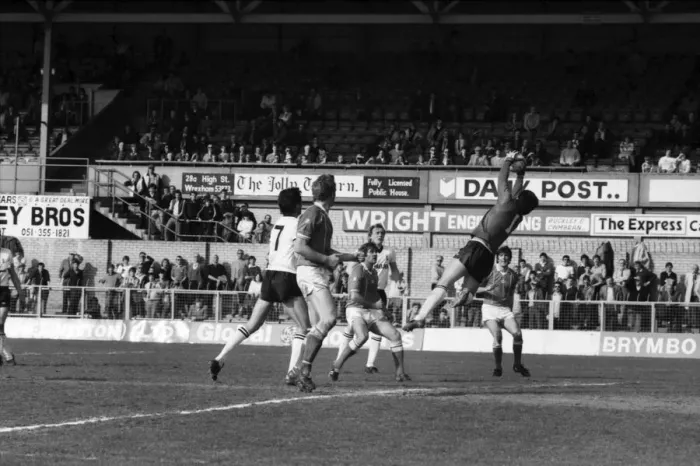 Framed Print : Wrexham 0 v. Barnsley 0. April 1982 MF06-34-031 Local Caption Division 2 Football Framed Print : Wrexham 0 v. Barnsley 0. April 1982 MF06-34-031 Local Caption Division 2 Football