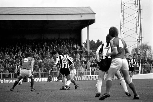 Wrexham 0 v. Newcastle 0. Division Two Football. January 1981 MF01-09-039