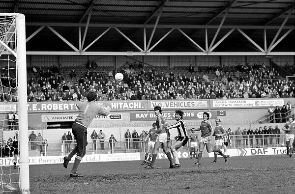 Wrexham 0 v. Newcastle 0. Division Two Football. January 1981 MF01-09-008