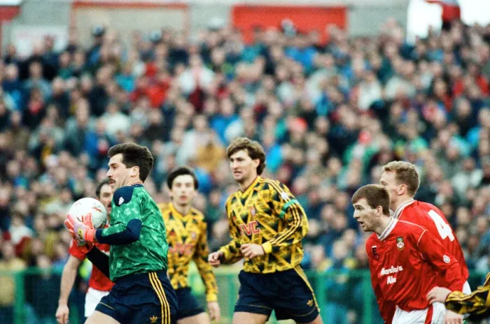 Framed Print : Wrexham v Arsenal, FA Cup match at the Racecourse Ground in Wrexham, 4th January 1992