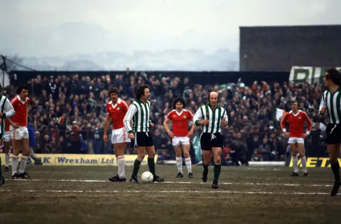 Framed Print : Wrexham v Blyth Spartans - February 1978 palyers in action Framed Print : Wrexham v Blyth Spartans - February 1978 palyers in action