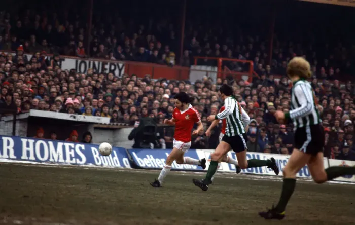 Framed Print : Wrexham v Blyth Spartans - February 1978 palyers in action Framed Print : Wrexham v Blyth Spartans - February 1978 palyers in action