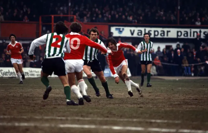 Framed Print : Wrexham v Blyth Spartans - February 1978 palyers in action Framed Print : Wrexham v Blyth Spartans - February 1978 palyers in action