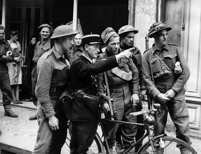 Framed Print : WW2 British troops asking for directions in Normandy France during the invasion Framed Print : WW2 British troops asking for directions in Normandy France during the invasion